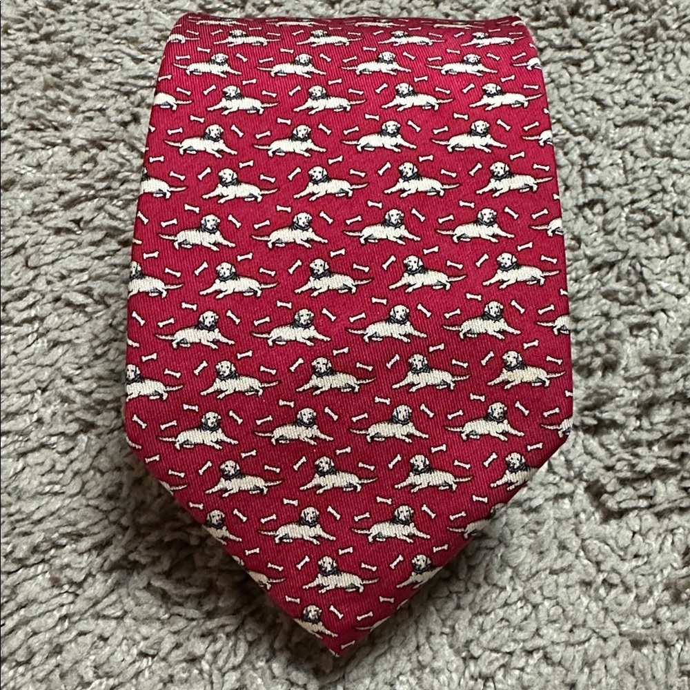 VINEYARD VINES Men's Silk Tie Red/Gray Dog Pattern Made In USA